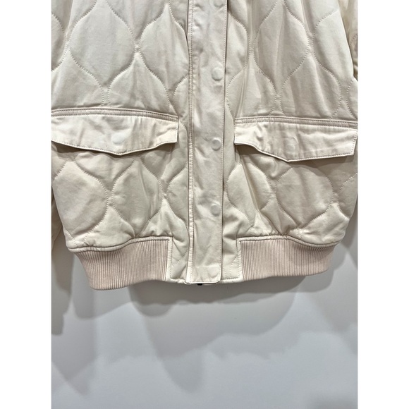 Target Universal Thread Quilted Jacket - Picture 3 of 10